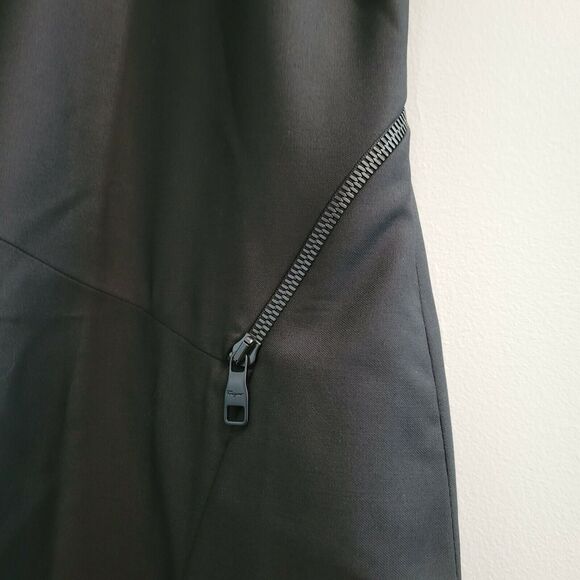 SALVATORE FERRAGAMO Black Sleeveless Asymmetrical Hem Zipper Dress 40 Small Wool - Picture 4 of 9